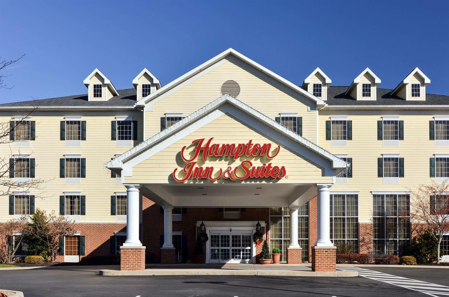 Hampton Inn & Suites State College At Williamsburg Square Екстер'єр фото